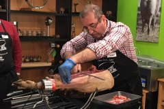 18-02-2017 Taller Corte de Jamón - Centro Escuela Pepe Alba00029 2:19:2017